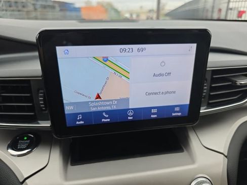 Certified 2021 Ford Explorer XLT w/ Equipment Group 202A image 8