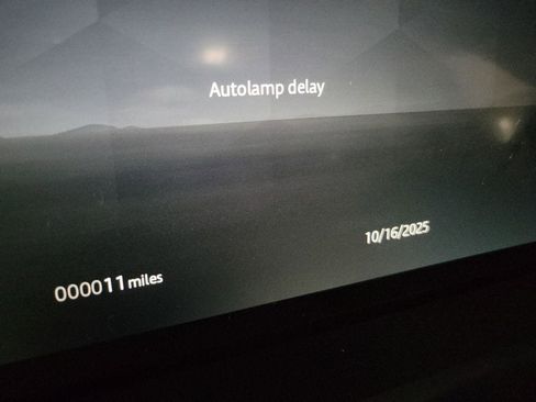 New 2025 Land Rover Discovery Sport S image 18