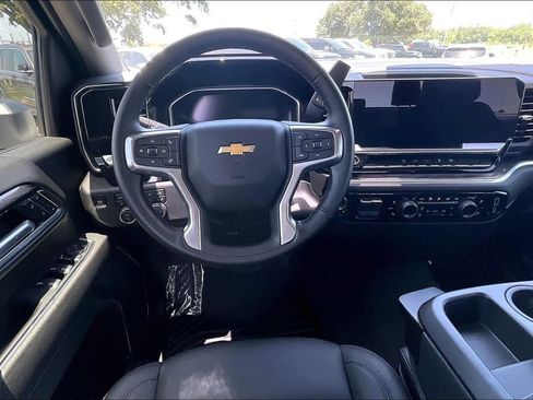 Used 2026 Chevrolet Silverado 2500 LTZ AWD/4WD image 8