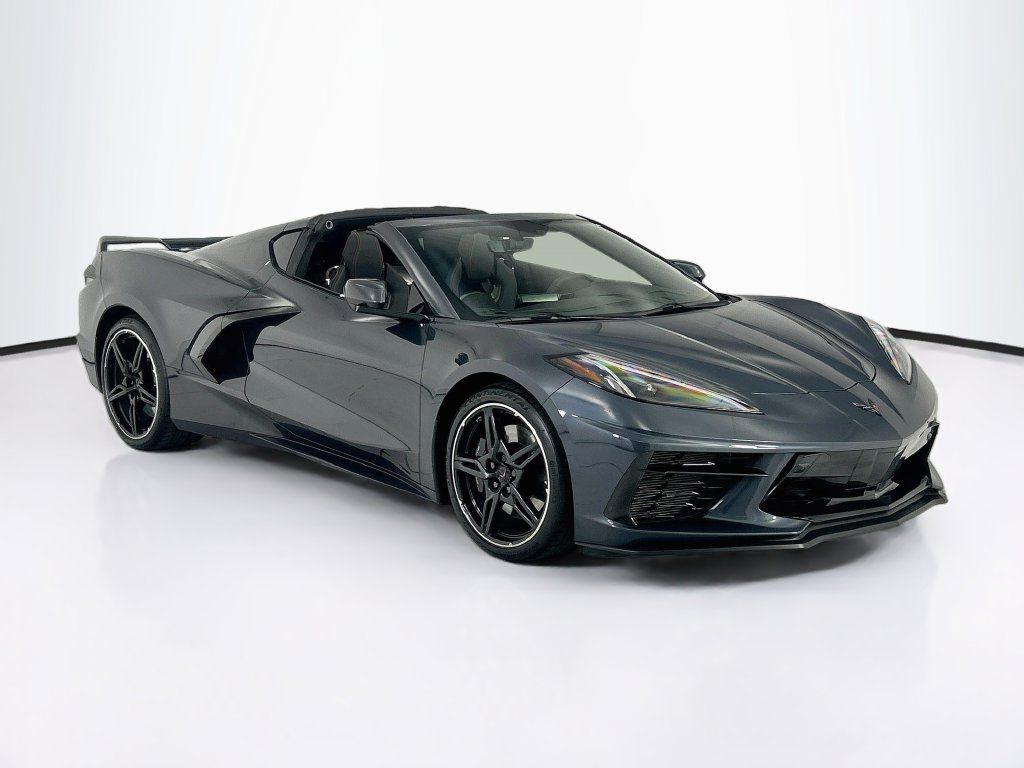 Used 2021 Chevrolet Corvette Stingray Premium Cpe w/ Z51 Performance Package RWD image 3