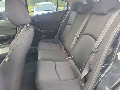 Used 2018 MAZDA MAZDA3 Sport FWD image 12