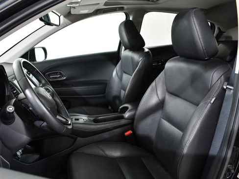 Used 2017 Honda HR-V EX-L image 6