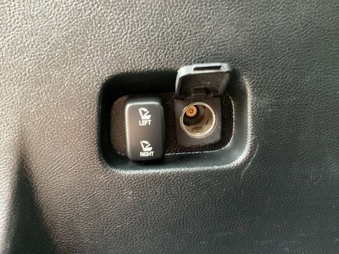 Used 2019 Ford Edge Titanium w/ Equipment Group 301A image 12