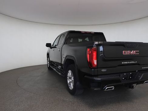 Used 2024 GMC Sierra 1500 Denali w/ Technology Package AWD/4WD image 13