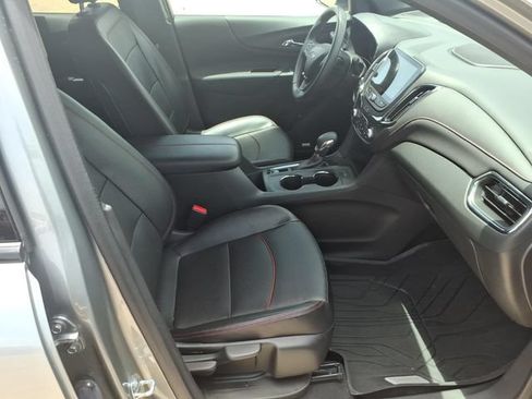 Used 2023 Chevrolet Equinox RS w/ RS Leather Package FWD image 11