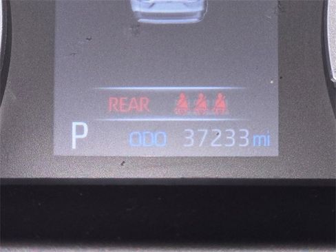 Used 2022 Toyota RAV4 LE image 15