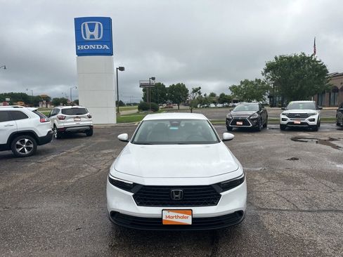 Used 2024 Honda Accord LX image 8