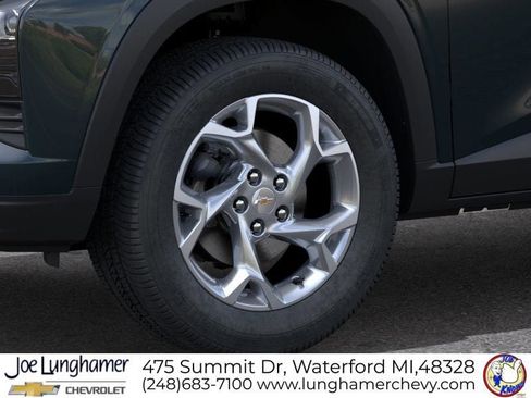 New 2026 Chevrolet Trax LS w/ LS Convenience Package FWD image 9