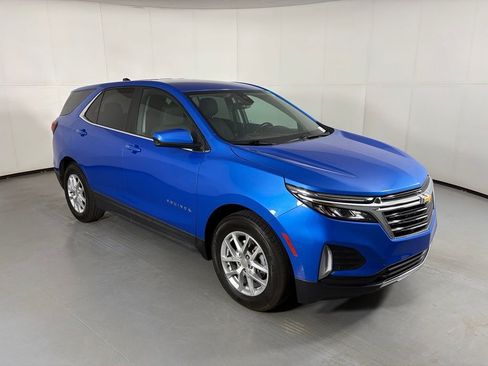 Used 2024 Chevrolet Equinox LT FWD image 3