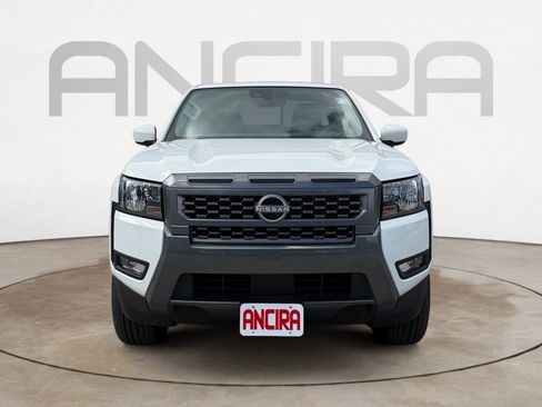 Used 2025 Nissan Frontier SV w/ SV Convenience Package RWD image 5