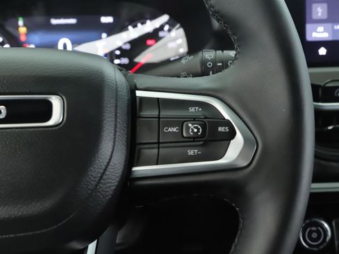 Used 2024 Jeep Compass Latitude w/ Sun and Sound Group image 12