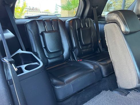Used 2016 Ford Explorer XLT w/ Equipment Group 202A AWD/4WD image 22