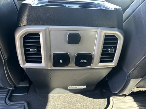 Used 2022 Ford F250 Lariat w/ Black Appearance Package image 21