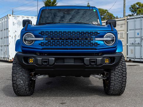 New 2025 Ford Bronco Badlands image 9