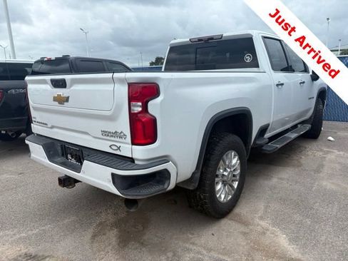 Used 2022 Chevrolet Silverado 2500 High Country w/ LPO, Hitch Package AWD/4WD image 5
