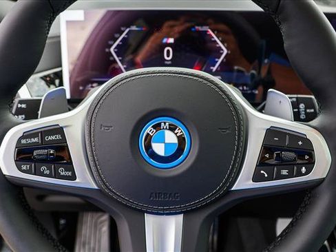 New 2026 BMW X5 xDrive50e w/ M Sport Package AWD/4WD image 14