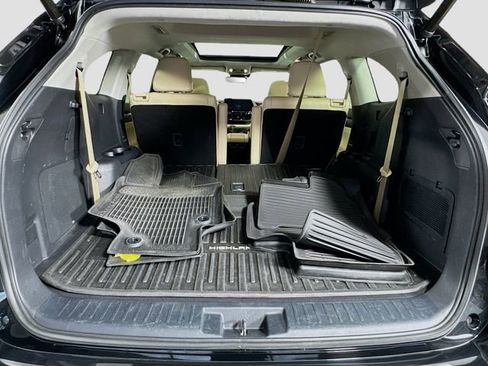 Used 2022 Toyota Highlander Platinum AWD/4WD image 28