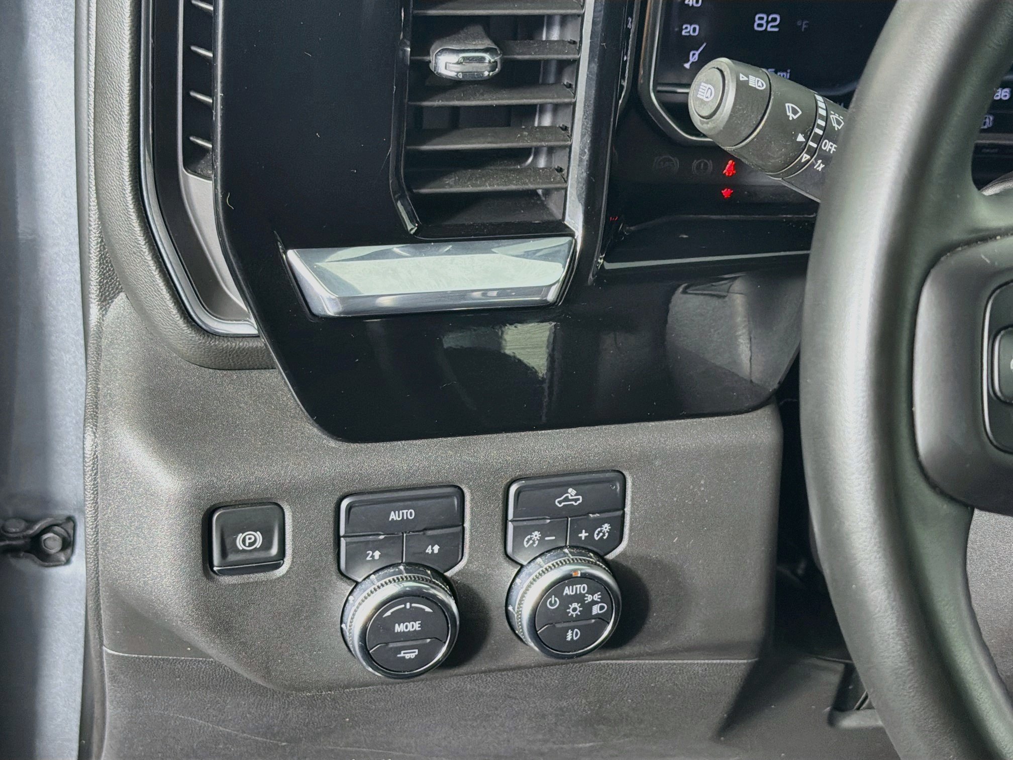 Used 2025 GMC Sierra 1500 Elevation AWD/4WD image 16