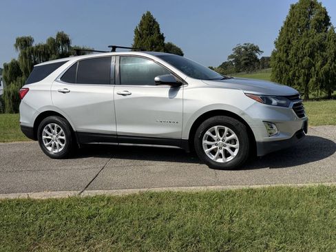 Used 2018 Chevrolet Equinox LT FWD image 20