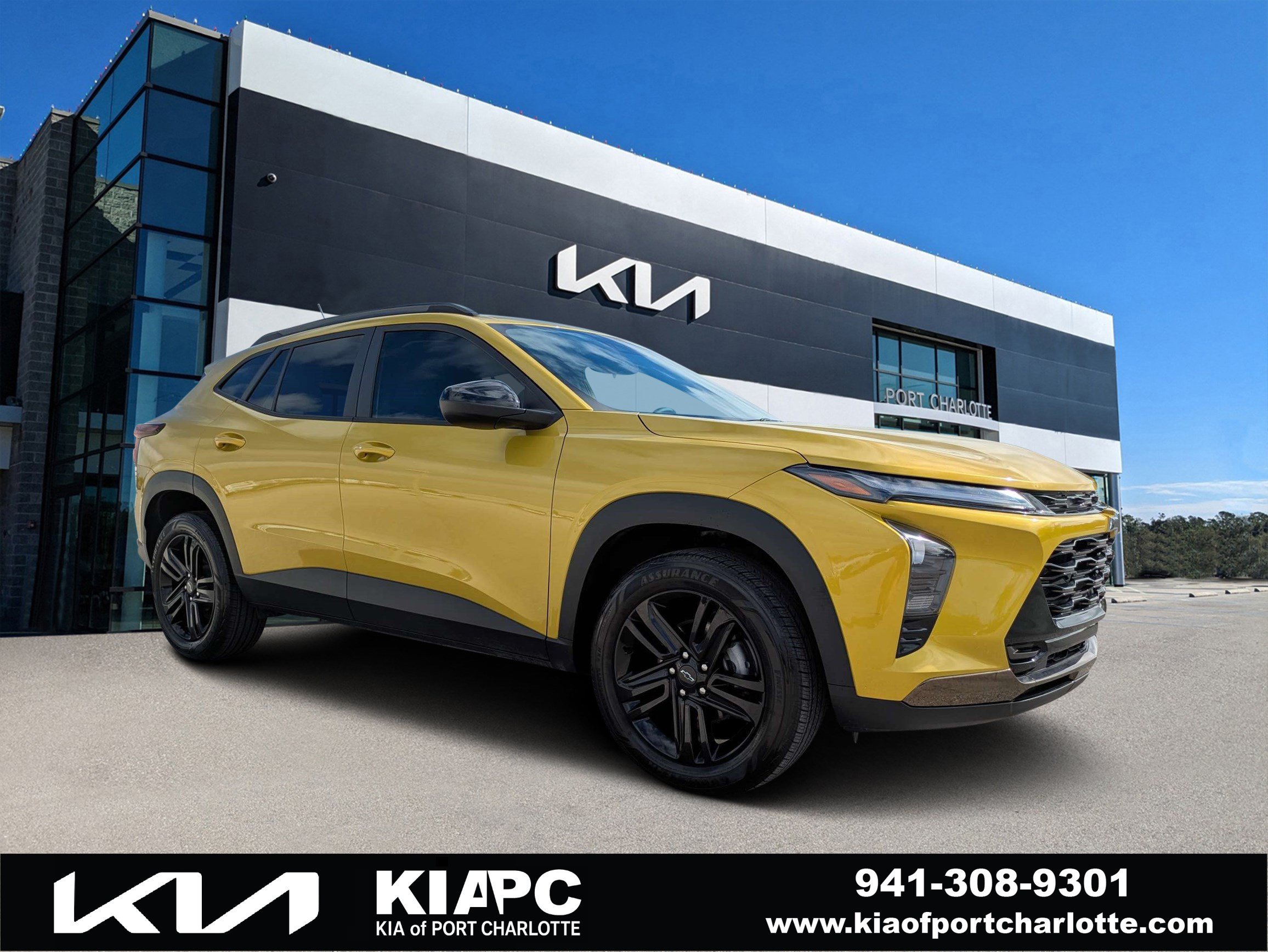 Used 2025 Chevrolet Trax ACTIV w/ Driver Confidence Package FWD image 1