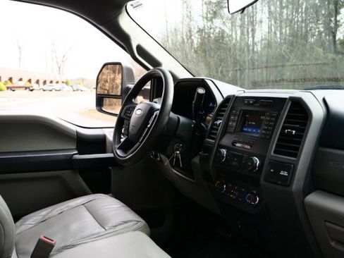 Used 2019 Ford F550 XL / DRW / Knapheide KUV / V8 image 40