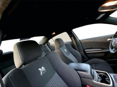Used 2019 Dodge Charger Scat Pack image 19