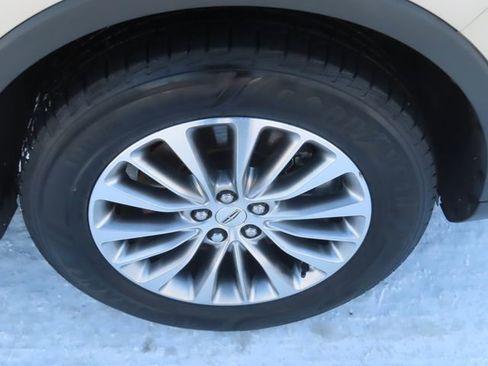 Used 2017 Lincoln MKX Select w/ Lincoln MKX Climate Package image 12