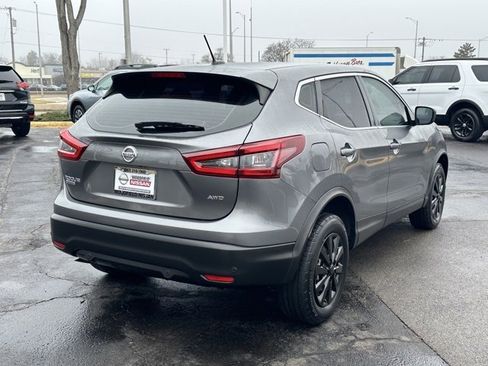 Used 2020 Nissan Rogue Sport S image 4