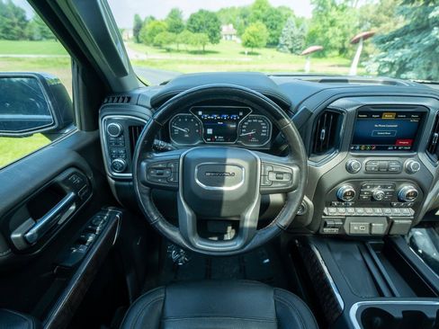 Used 2019 GMC Sierra 1500 Denali w/ Denali Ultimate Package AWD/4WD image 15