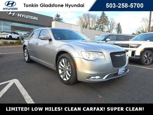 Used 2015 Chrysler 300 Limited w/ Driver Convenience Group image 2