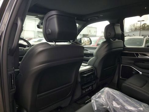New 2026 Jeep Grand Wagoneer Limited AWD/4WD image 12