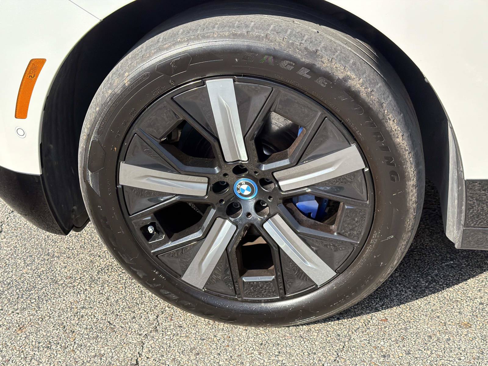 Certified 2024 BMW iX xDrive50 w/ Premium Package AWD/4WD image 10