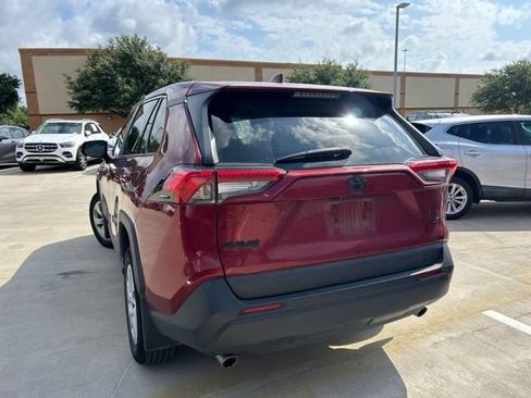 Used 2023 Toyota RAV4 LE FWD image 6