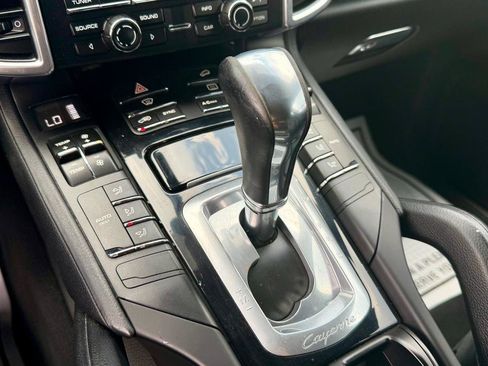 Used 2016 Porsche Cayenne AWD/4WD image 20