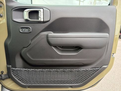 New 2026 Jeep Gladiator Sport image 22