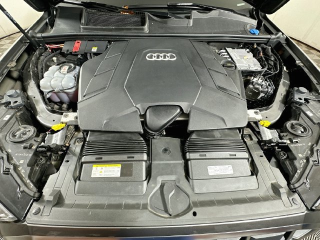Used 2022 Audi Q7 3.0T Premium Plus AWD/4WD image 34