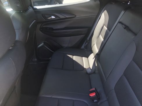 Used 2023 Chevrolet TrailBlazer RS w/ Convenience Package image 15