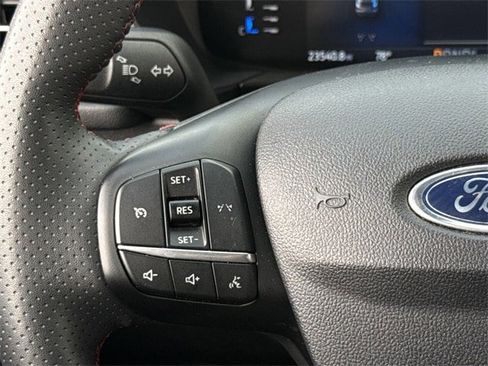 Used 2024 Ford Escape ST-Line image 13