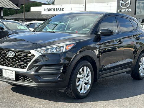 Used 2021 Hyundai Tucson SE image 4
