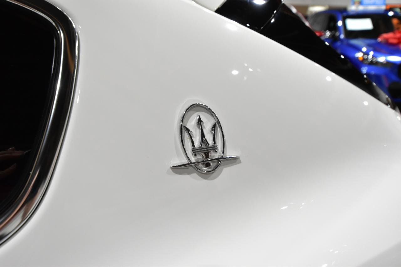Used 2018 Maserati Levante AWD/4WD image 5