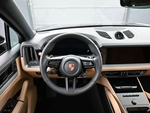 New 2026 Porsche Cayenne Coupe AWD/4WD image 18