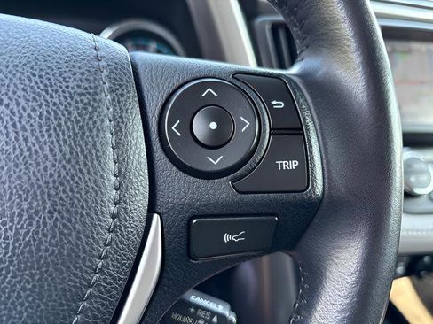 Used 2018 Toyota RAV4 Limited w/ Carpet Mat Package AWD/4WD image 18