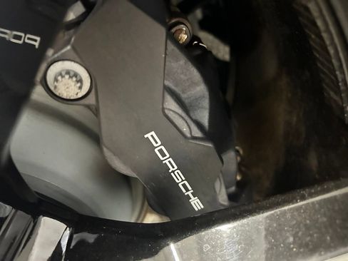 Certified 2025 Porsche Taycan AWD/4WD image 9