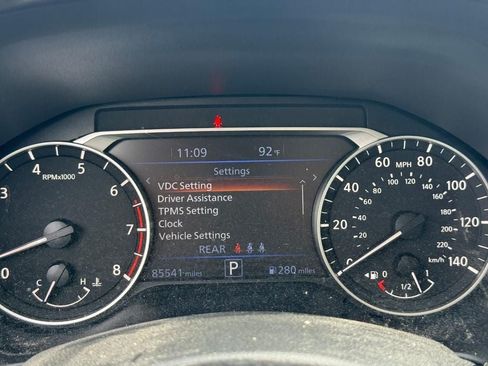 Used 2023 Nissan Altima 2.5 SV FWD image 22