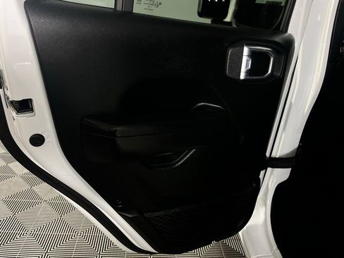 Used 2021 Jeep Gladiator Sport image 26