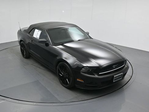 Used 2014 Ford Mustang Convertible w/ Equipment Group 102A image 33