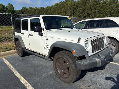 Used 2016 Jeep Wrangler Unlimited Sport w/ Quick Order Package 24S AWD/4WD image 2