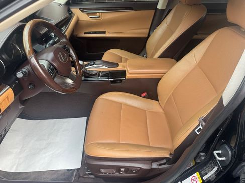 Used 2017 Lexus ES 350 w/ Navigation System Package FWD image 5