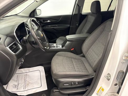 Used 2022 Chevrolet Equinox LT FWD image 10