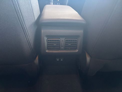 Used 2025 Toyota Camry LE image 23